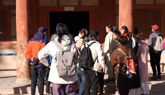 国庆中秋双节迭加 敦煌迎来旅游高峰