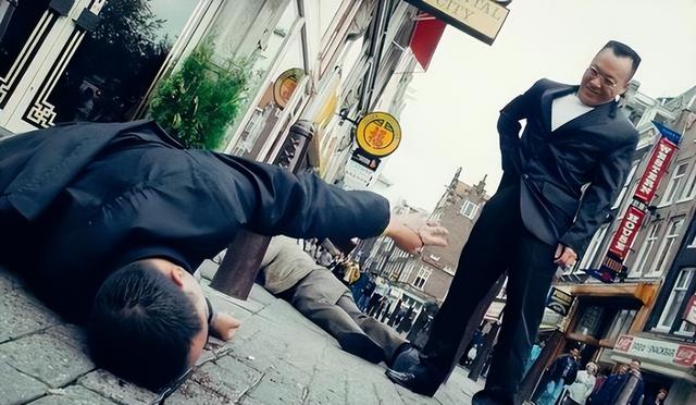 2002年，东北第一杀手李正光被执行死刑，临走要求：想喝一碗白酒