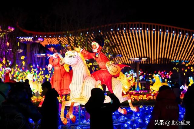 世园“天宫灯会”闪耀延庆