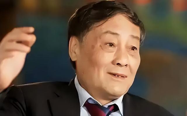 宗庆后培养宗馥莉为继承人，私生子没名分，郎咸平称杜建英水平臭