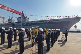 四川人民喜提076首舰，官宣能带固定翼战机，停机区里满是垂尾？图片