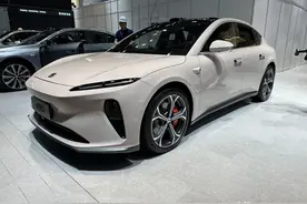 新车 | 换装8295芯片，售29.8万元起，2024款蔚来ET5亮相北京车展图片