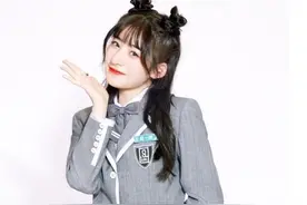 王思聪被曝未婚当爸，黄一鸣暗指儿子是他的，近照神似王健林图片