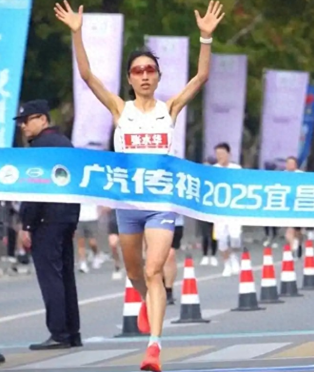 赢了面子丢了里子！小心机暴露的“最快女护士	”	，终为荒唐买了单