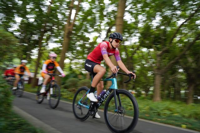 以车轮为笔，越科技水岸！光明凤凰街道秋日骑行盛宴，开启全民健身新范式