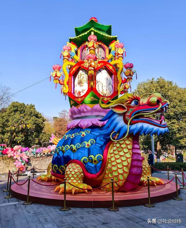 灯映华彩 夜泊秦淮——第40届秦淮灯会白鹭洲灯会主会场