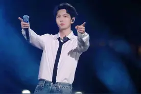 当娱乐圈变成‘谁是卧底’：蒲熠星重演事件全揭秘！图片