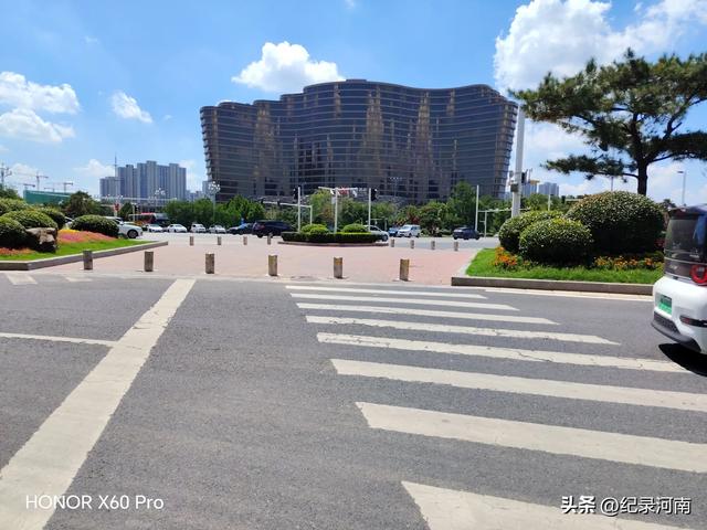 三线城市商丘市中心城区第一个也是唯一个五星级酒店信华建国酒店