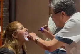 巴基斯坦萌妹被中医把脉“神算子”附体，直呼“Yes, it's right”图片