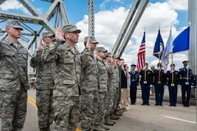 美国曾对外宣称：中国正大量生产歼10c战机，要为一场大战做准备图片