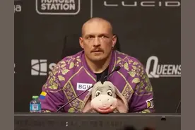 21世纪十大重量级拳王：乌西克排第一，刘易斯第四，泰森富里第五图片