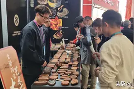 中国文房四宝博览会绛州澄泥砚展位人气爆棚图片