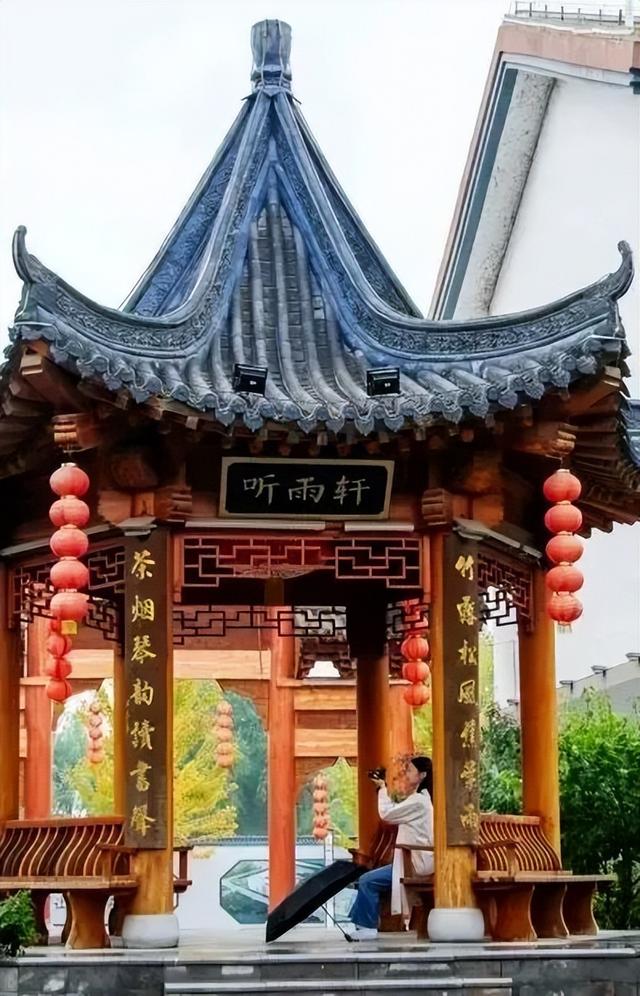 雨润临洮，秋光满故城