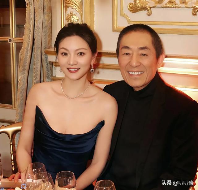 分手30年，被法国老公7字评价的巩俐，活成张艺谋高攀不起的存在