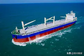 84500吨！全球最大吨位重吊多用途船在扬交付图片