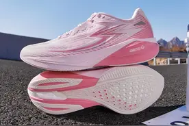 “不到200元！4款超高性价比运动鞋，跑步健身全能舒适！”图片