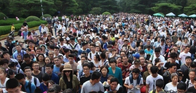 五一被骂最惨六大景区：泰山榜上有名，洛阳令人失望，第一太过分