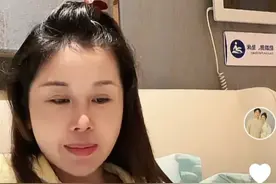 玉希眼睛湿润：我没有爱情，月子里拼是为了三个孩子，老公尴尬…图片