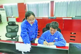 春节我在岗 守护不打烊图片