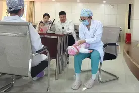 市儿童医院举办“世界早产儿日”主题活动图片