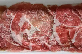 越来越多的人患肠癌！医生劝告：冰箱久置的4物，不建议吃图片