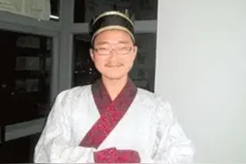 高考作文得6分，却被四川大学破格录取，大学教授被他气到辞职图片