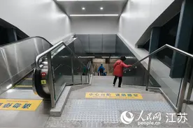 南京地铁7号线部分站点缺少下行扶梯，回应来了图片