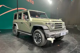 中国越野鼻祖换代！实拍全新一代212图片