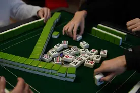 打麻将学会这几个小技巧，让你自摸到手软图片