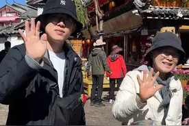 韩国人到中国实现水果蔬菜自由，一棵白菜稀罕的不得了，直接定居图片