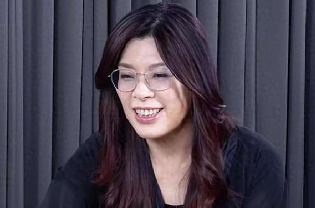 见完美方后，郑丽文送两岸一句话，岛内民调变天，大陆要拔7钉子