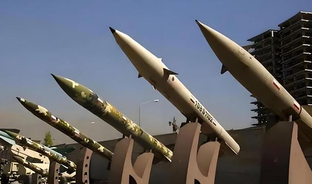 中美刚刚谈完，特朗普向战争部下了一道命令	，中方呼吁赶紧停下