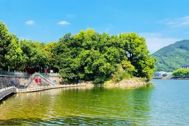 走进溪口蒋氏故居，我很好奇，这些民国老房子为什么保存如此完好图片