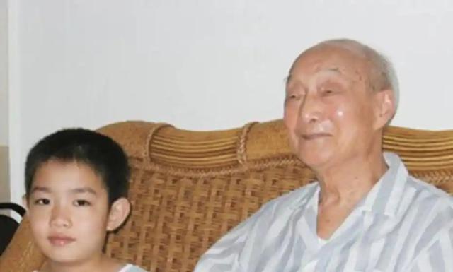 毛远耀：毛家唯一的百岁老人，长相神似毛主席，晚年他享何待遇？