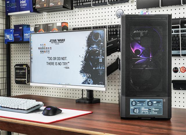 自带屏幕的主机—联力207D+9950X3D+ROG B850-F+索泰5070Ti装机