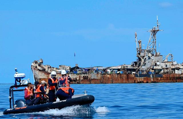 事情闹大了，马科斯遭红色通缉后，又接到弹劾案	，菲律宾要变天了