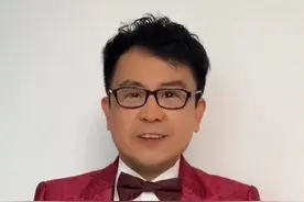 周星驰62岁生日，黄一山的祝福引爆网络，网友热评炸裂！图片