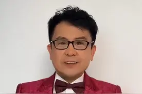 周星驰62岁生日，黄一山的祝福引爆网络，网友热评炸裂！图片