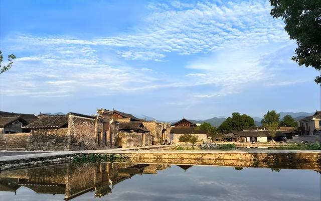 湖南中方县荆坪古村“焕新”迎客