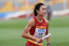 中国200米新一姐之争刘英兰23秒27胜出 李玉婷23秒37屈居亚军图片