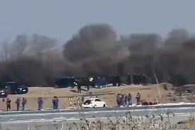 最新！一家三口已找到，坠江原因曝光，去岳父家抄近道开车过江图片