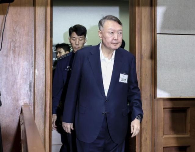 174:1压倒性优势通过！韩国检察厅一夜之间轰然倒塌，李在明出手果然够狠，有仇必报！