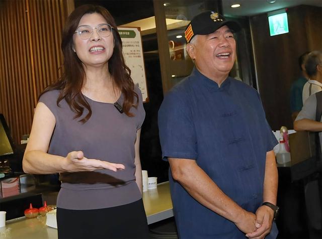 两岸就统一表态，赖清德大开倒车，郑丽文让人失望，董军正告美方