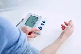 老年人血压多少算正常？有哪些危害？如何应对？医生一次讲明白图片