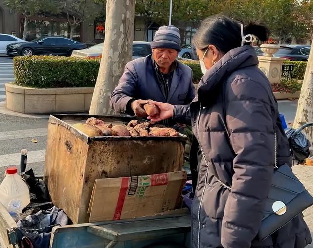 以色列美女来中国旅游，回国时机场叹息：难怪以色列比不过中国！