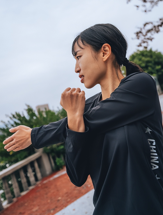 白岩松也没想到	，辞退传闻半个月后，医院披露最快女护士离职内情