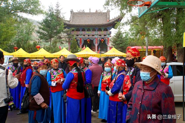 中国紫斑牡丹的故乡临洮曹家坪牡丹进入盛花期