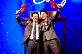 曹操出行港股上市：定制车提升服务效率，生态闭环锚定Robotaxi未来图片