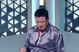 杨坤跳《九万字》冲上热搜，秀超强核心力量，节目组回应：52岁的年纪18岁的腰图片