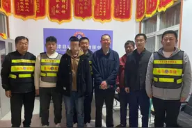 乖，别害怕，到延津就到家了！图片